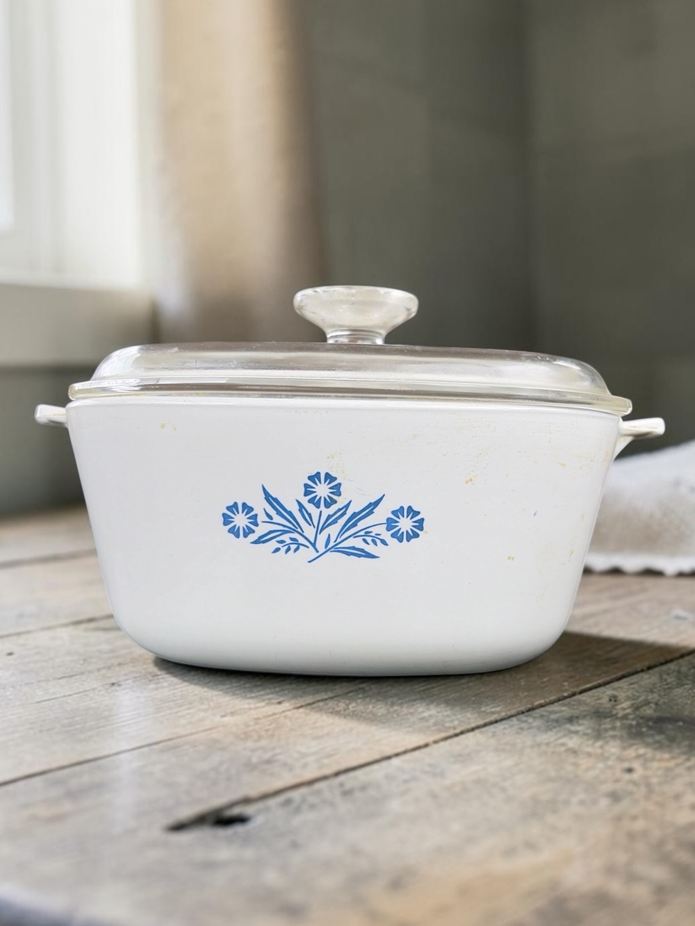 CORNING WARE BLUE CORNFLOWER 8 1/2” SQUARE CASSEROLE DISH VINTAGE 1980S